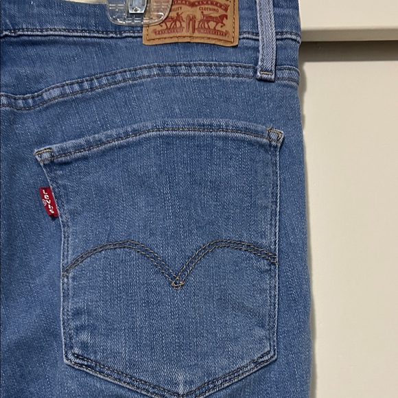 Levi's High Rise Straight Crop Jeans - Classic Blue - Picture 6 of 6